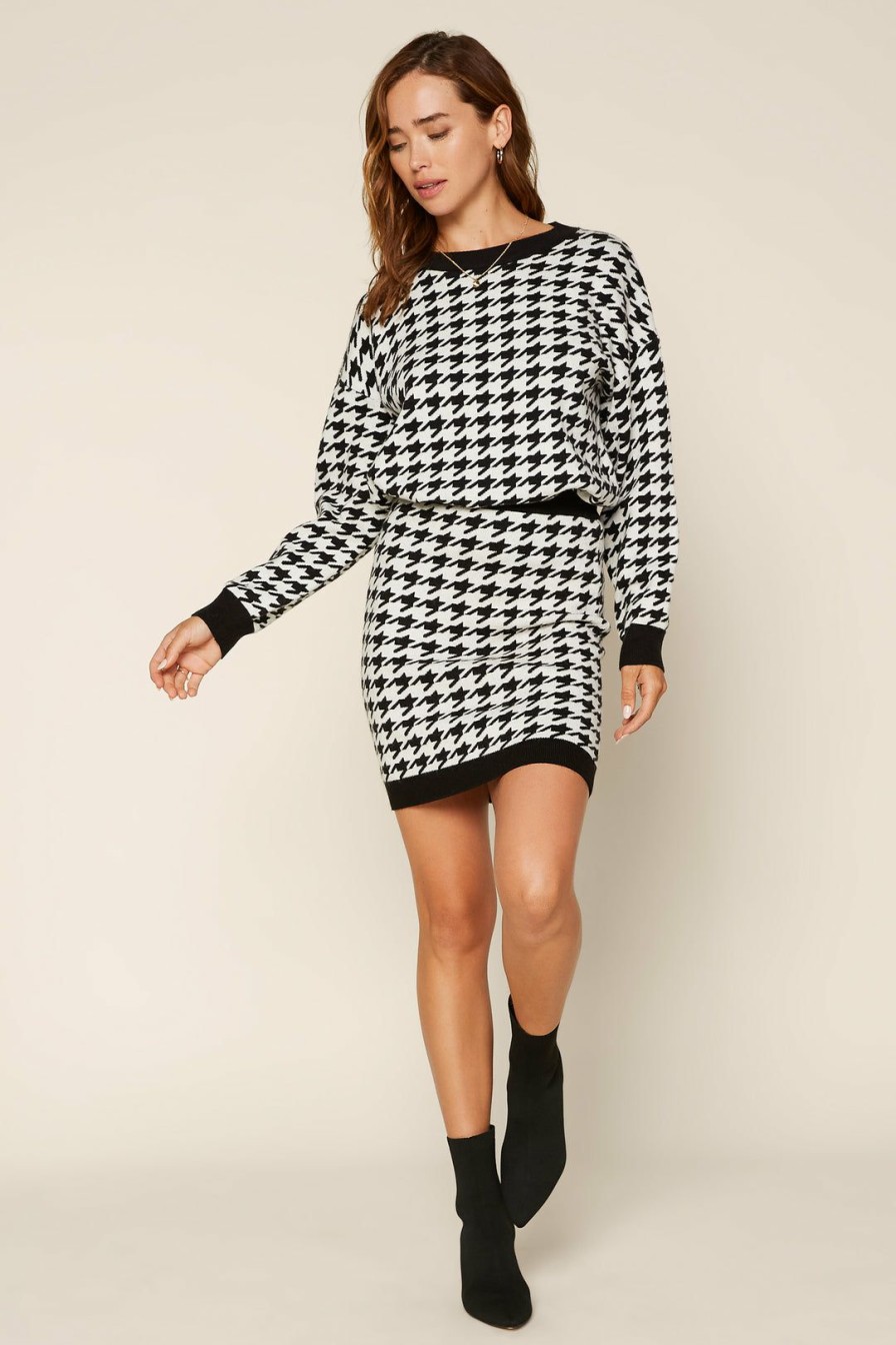 Clothing Skies Are Blue | Skies Are Blue Houndstooth Knit Mini Skirt Clothing Black-White