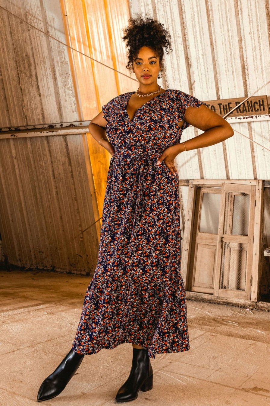 Plus Size Skies Are Blue | Skies Are Blue Plus Size Scarlett Floral Maxi Dress Navy-Rust Floral